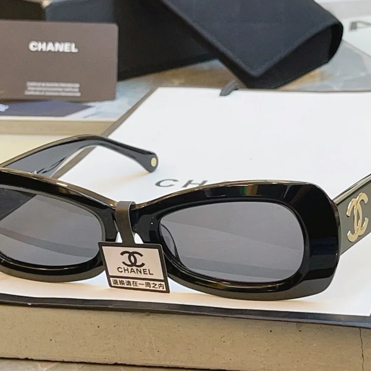 Sunglasses 22