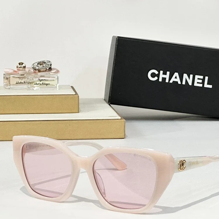 Sunglasses 22