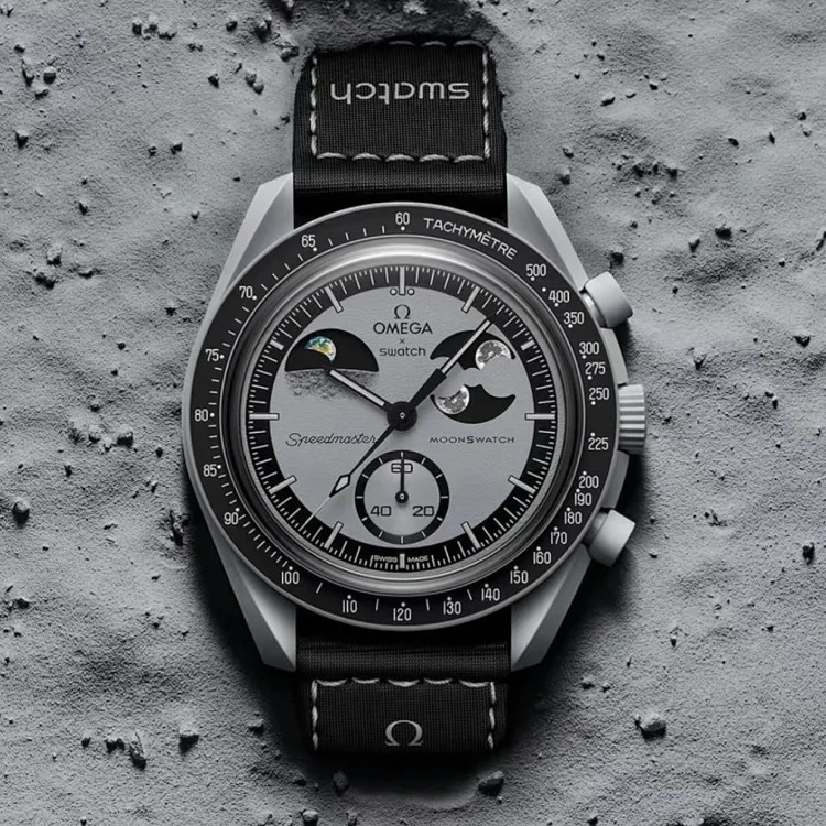 New fashionable and versatile watch-022