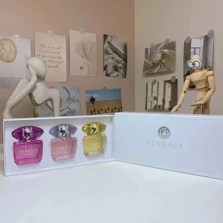 Fashionable and Popular Perfume Set (P-0103)