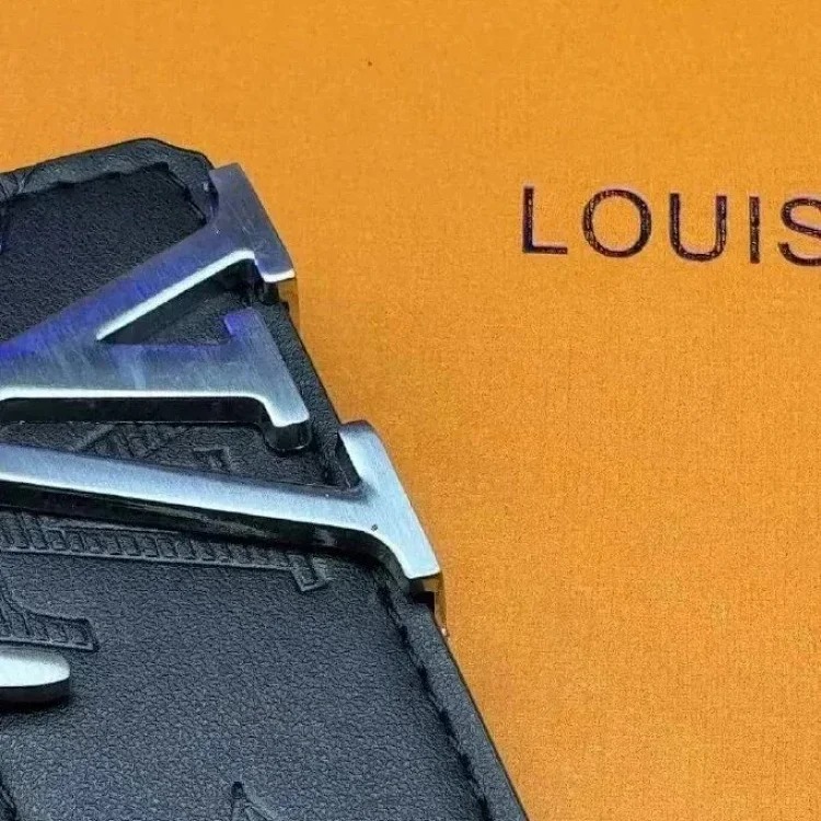 Premium Fashion Accessory 001