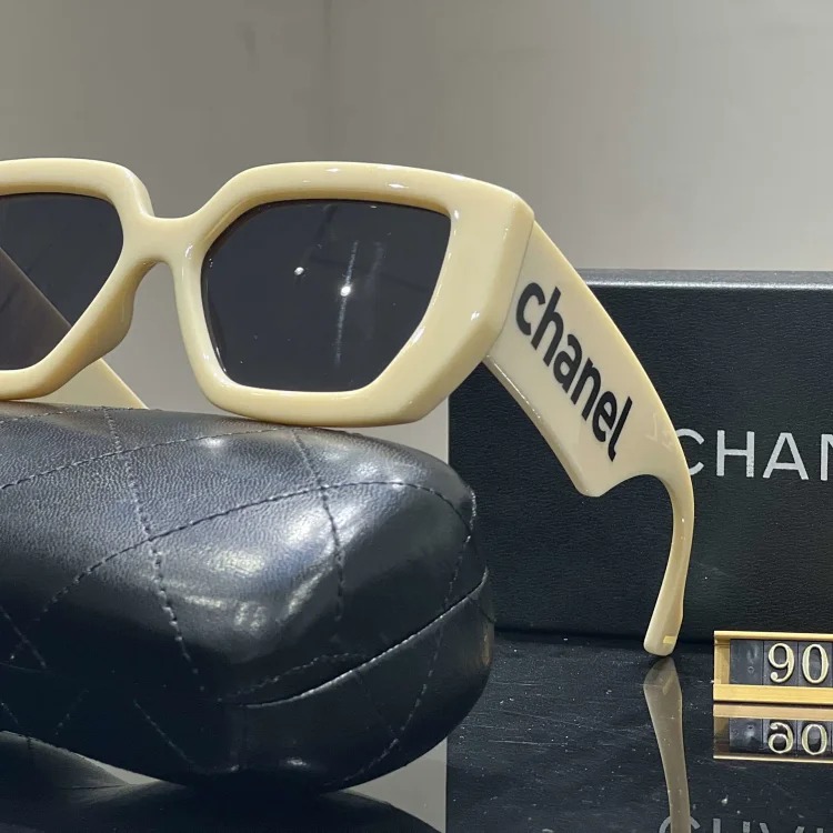 Fashionable casual summer sunglasses (with box