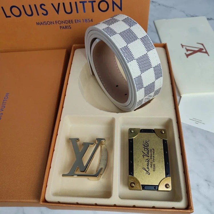 Fashionable and versatile belt 036