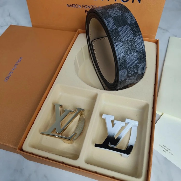 Fashionable and versatile belt 036