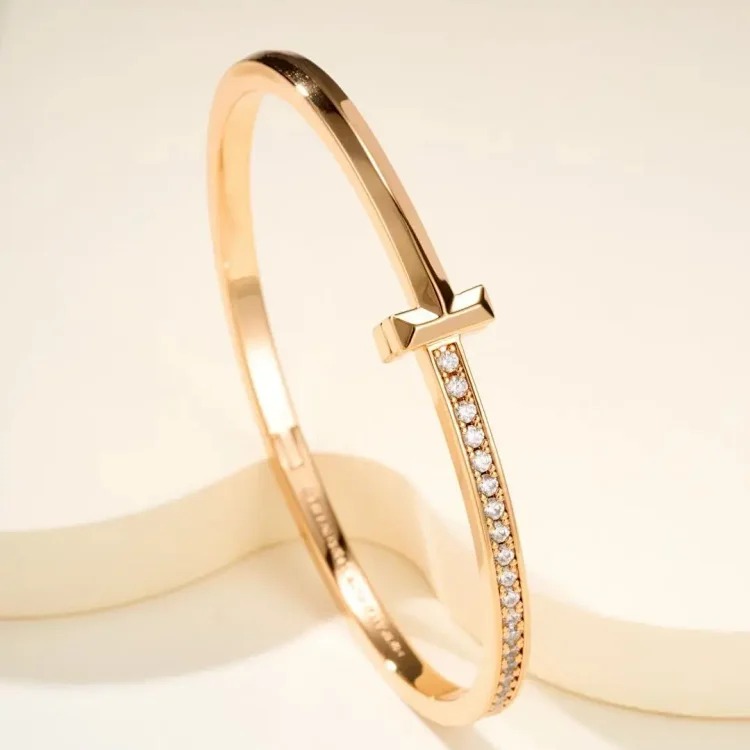 High version steel stamped small fragrance style vintage bracelet