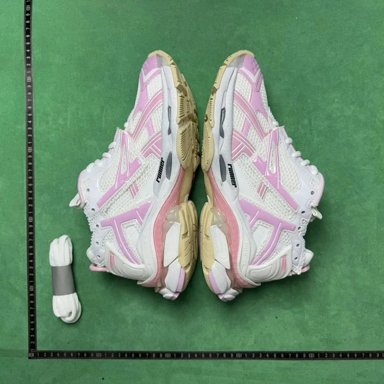 GO7 Sneakers 72