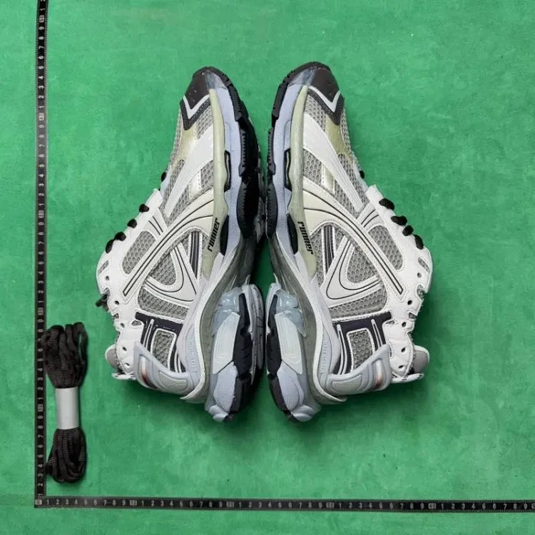 GO7 Sneakers 72